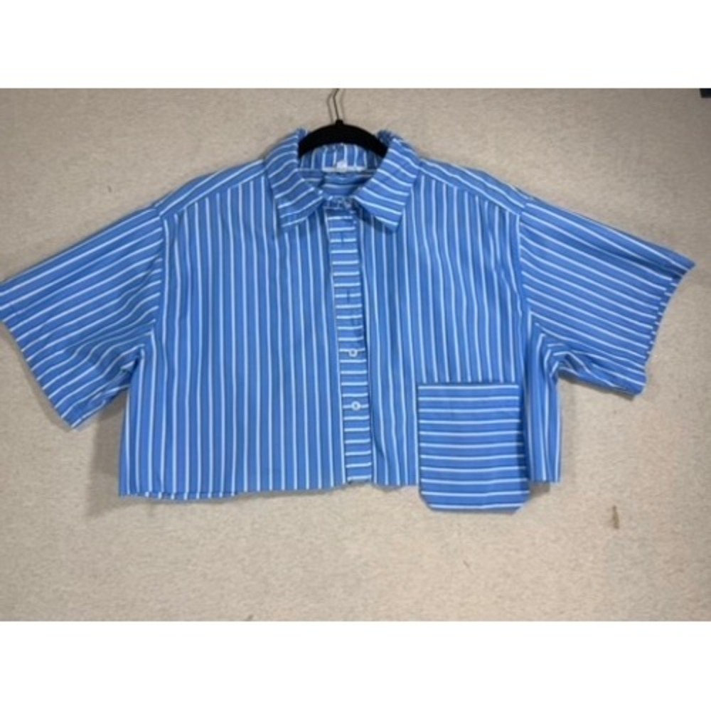 Steve Madden Cropped Button Down Women Medium Blue White Striped Raw Hem